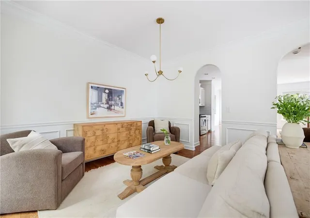 5th image of 14 Oakhurst Common Dr, Decatur, GA 30030 | MLS# 7811334