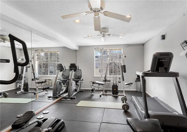Listing Photo 2 - Condo for sale in building located at 3655 Habersham Rd Ne, Atlanta, GA 30305 - Unit #B148