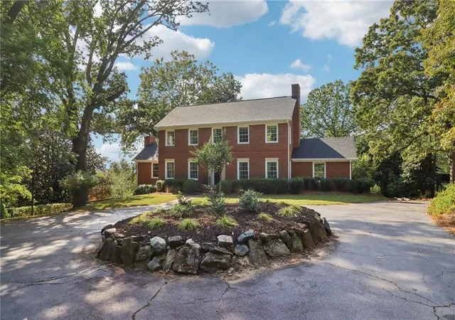 4th image of 1441 Beaumont Dr Nw, Kennesaw, GA 30152 | MLS# 7705577