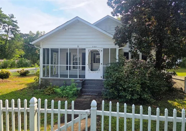1st image of 335 E Pine St, Rockmart, GA 30153 | MLS# 7825804