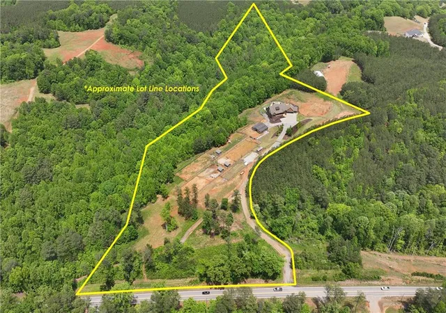 Photo 3 of Sale Pending at 173 Beck Ln, Dawsonville, GA 30534 | MLS# 7770194 | Listing updated on 2026-10-19