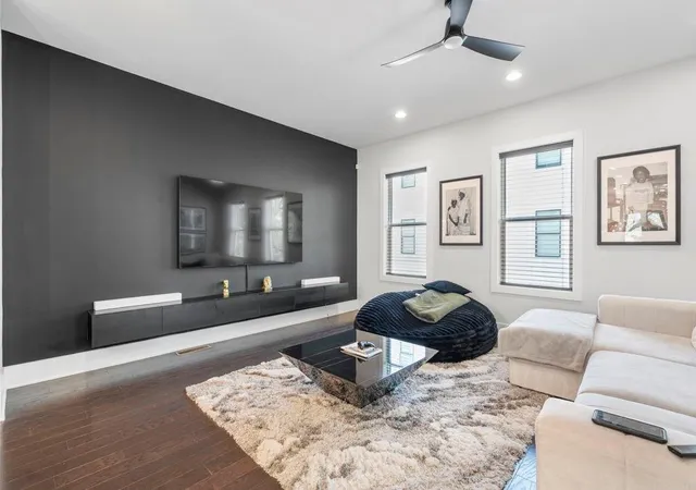 Photo 4 of Townhouse for sale at 2004 Oak Ln NW, Atlanta, GA 30318 | MLS# 7800834 | Listing updated on 2026-10-09
