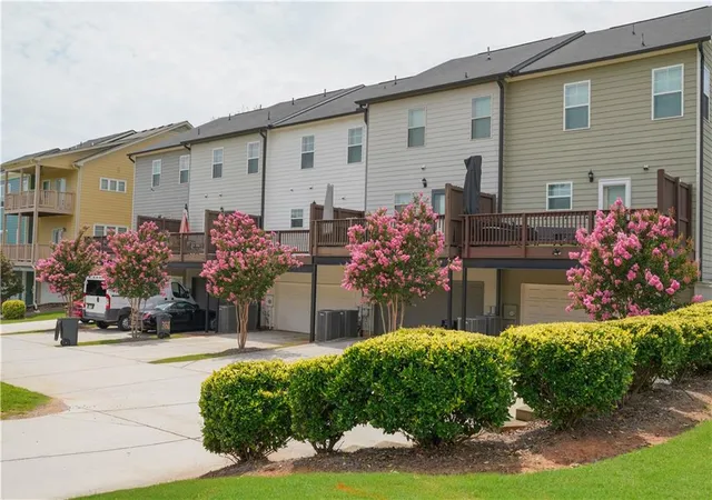 Photo 3 of Townhouse for sale at 3622 Princeton Ave, Atlanta, GA 30337 | MLS# 7796117 | Listing updated on 2026-09-11