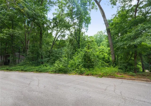 Homes for sale in Douglasville, GA | 6804 Brookwood Ct, Douglasville, GA 30135 | MLS# 7800319