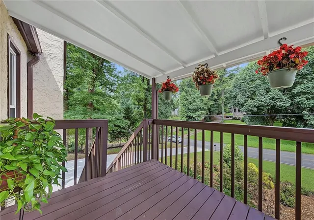 Homes for sale in Woodstock, GA | 154 W Putnam Ferry Rd, Woodstock, GA 30189 | MLS# 7797529
