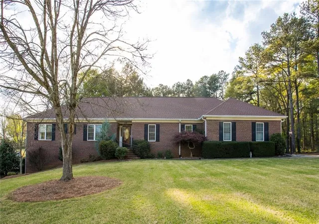 Photo 1 of Single family home for sale at 4450 Bay Crk Rd, Loganville, GA 30052 | MLS# 7801913 | Listing updated on 2026-08-27