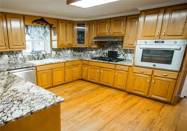 Photo 4 of Single family home for sale at 4450 Bay Crk Rd, Loganville, GA 30052 | MLS# 7801913 | Listing updated on 2026-08-27
