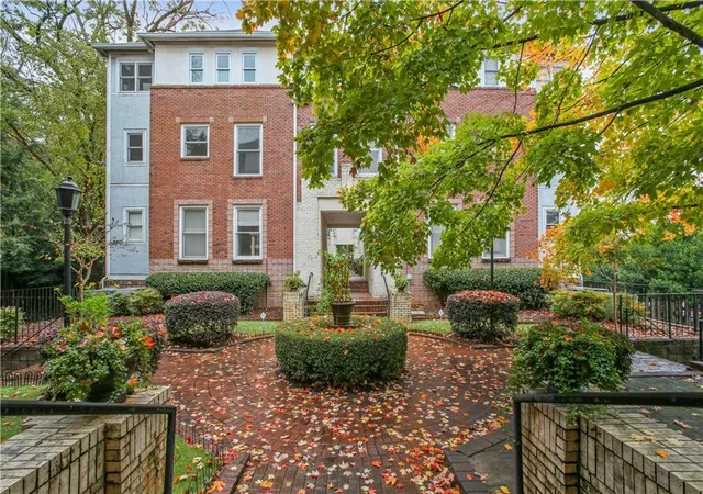 Condominium at 1170 N Highland Ave Ne #A13, Atlanta, GA 30306 | MLS# 6100624 |  | Sold on 2019-01-14