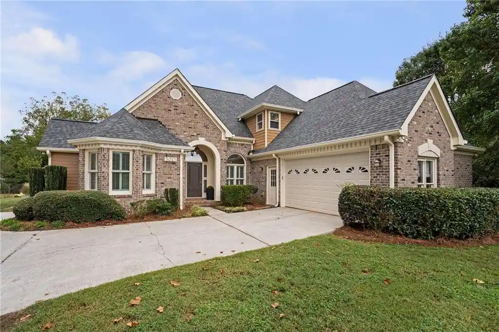 Photo 1 of Single family home for sale at 5015 Hyde Way, Cumming, GA 30040 | MLS# 7851457 | Listing updated on 2026-10-09