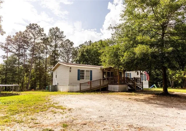 1st image of 2076 Gleaton Rd Ne, Conyers, GA 30013 | MLS# 7786815