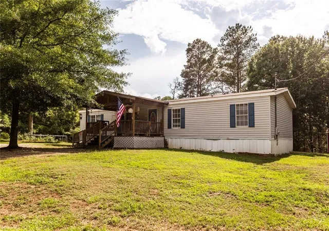 2nd image of 2076 Gleaton Rd Ne, Conyers, GA 30013 | MLS# 7786815