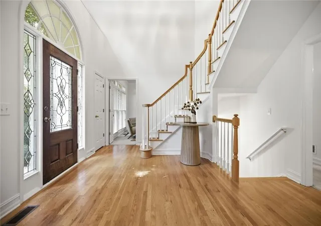 Photo 4 of Sale Pending at 865 Dockbridge Way, Alpharetta, GA 30004 | MLS# 7824476 | Listing updated on 2026-09-07