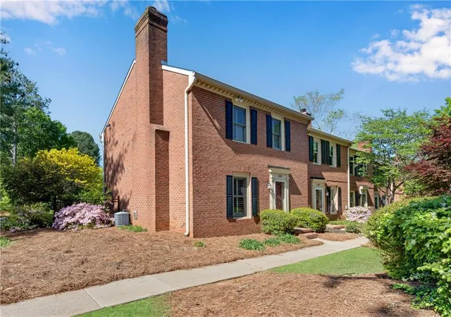 Homes for sale in Roswell, GA | 1080 Old Roswell Rd, Roswell, GA 30076 | MLS# 7743560