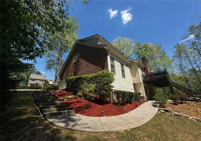 Photo 3 of Single family home for sale at 4480 Moorings Ln, Snellville, GA 30039 | MLS# 7739585 | Listing updated on 2026-09-21
