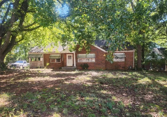 Photo 1 of Single family home for sale at 680 Fayetteville Rd, Atlanta, GA 30316 | MLS# 7858549 | Listing updated on 2026-10-24