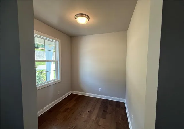 2nd image of 352 Lakeside Ct, Canton, GA 30114 | MLS# 7772232