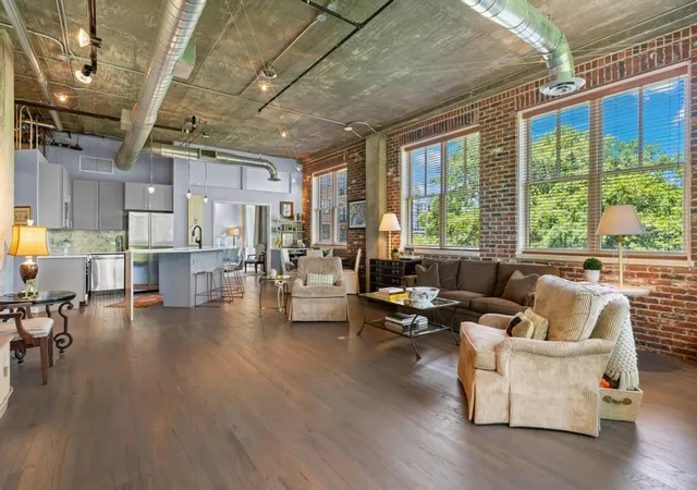 Photo 1 of Condo for sale at 3235 Roswell Rd Ne #604, Atlanta, GA 30305 | MLS# 7771581 | Listing updated on 2026-09-10