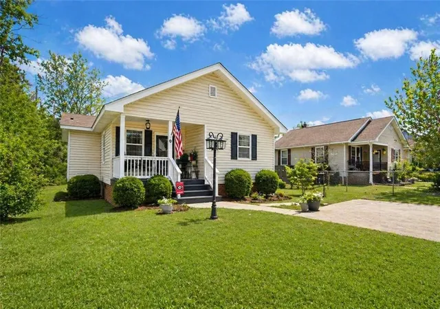 2nd image of 45 3rd Shannon St, Rome, GA 30161 | MLS# 7736290
