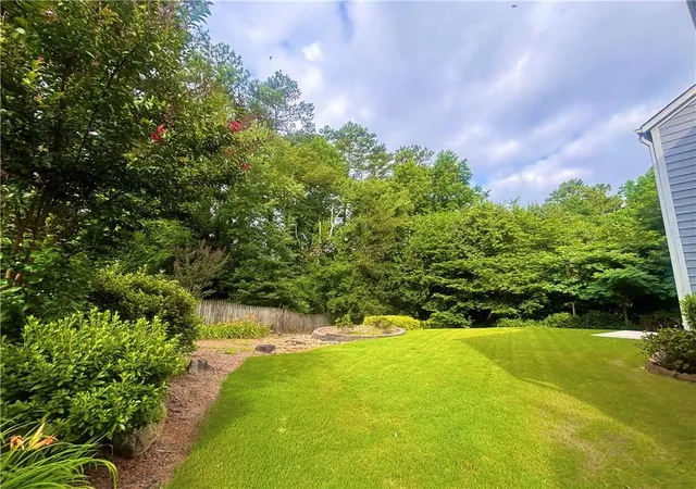 3rd image of 2203 Loudon Ln, Kennesaw, GA 30152 | MLS# 7732695
