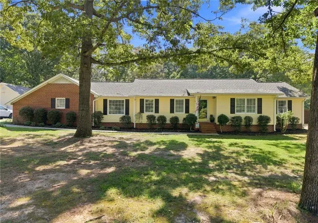 2nd image of 97 Oak Hill Dr, Rockmart, GA 30153 | MLS# 7828884