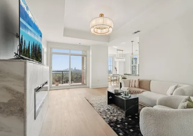 Condominium at 325 E Paces Fry Rd NE #1608, Atlanta, GA 30305 | MLS# 7746121 | | Sold on 2026-06-30