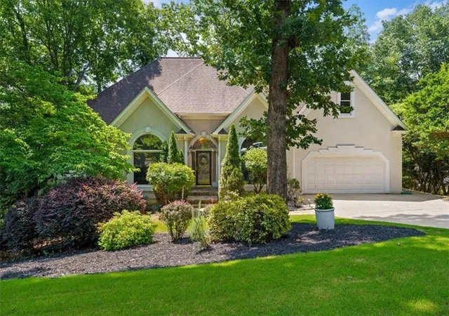 Photo 2 of Sale Pending at 2172 Major Loring Way Sw, Marietta, GA 30064 | MLS# 7802505 | Listing updated on 2026-08-22