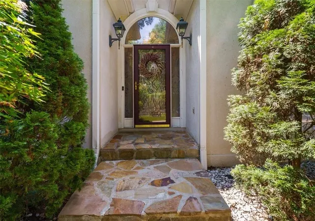 Photo 3 of Sale Pending at 2172 Major Loring Way SW, Marietta, GA 30064 | MLS# 7802505 | Listing updated on 2026-08-22