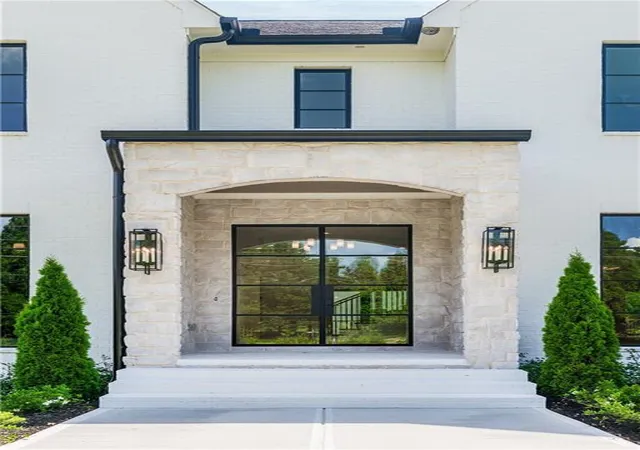 4th image of 290 Christopher Robin Rd, Alpharetta, GA 30005 | MLS# 7769009
