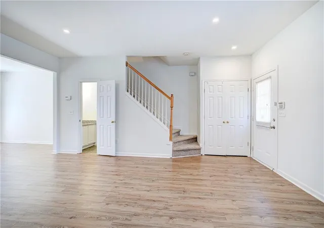 Photo 4 of Sale Pending at 62 Highoak Dr NE #3, Marietta, GA 30066 | MLS# 7784426 | Listing updated on 2026-08-27