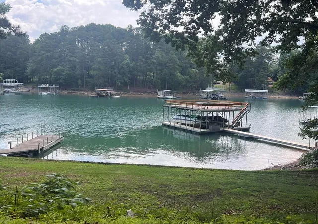 2nd image of 6321 Lakeview Dr, Buford, GA 30518 | MLS# 7786242