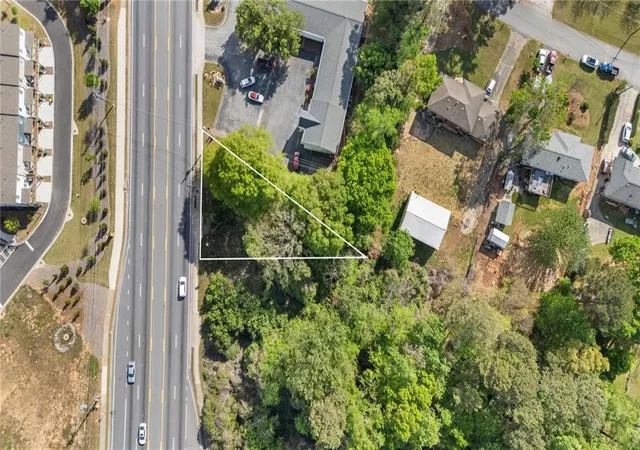 4th image of 4895 Lawrenceville Hwy Nw, Lilburn, GA 30047 | MLS# 7749533