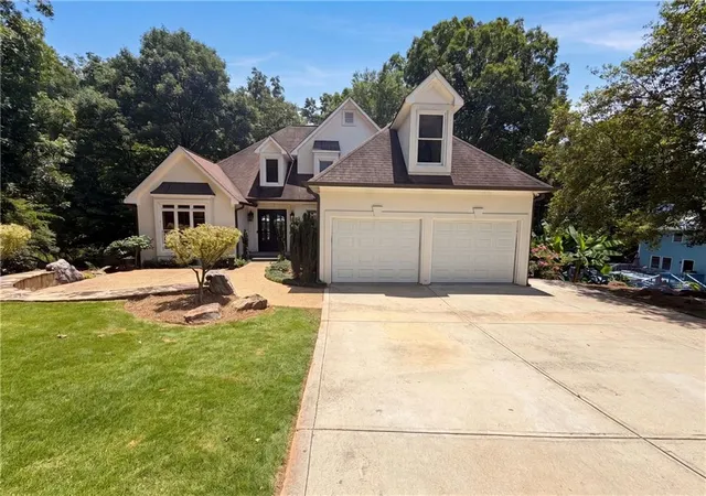 Homes for sale in Marietta, GA | 2299 Camden Dr Sw, Marietta, GA 30064 | MLS# 7795470
