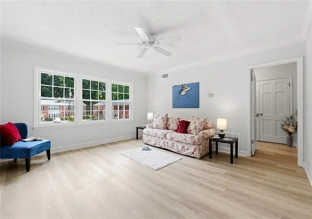 Listing Photo 5 - Condo for sale in building located at 2355 Henderson Mill Rd NE, Atlanta, GA 30345 - Unit #4