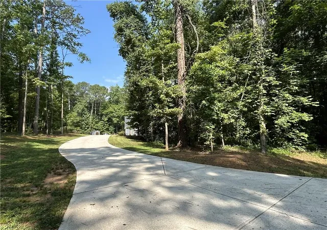 3rd image of 390 Lummus Rd, Covington, GA 30016 | MLS# 7797512