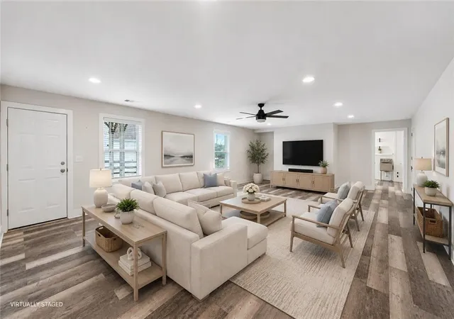 Photo 4 of Single family home for sale at 6695 Canyon Cvs, Cumming, GA 30028 | MLS# 7797764 | Listing updated on 2026-10-21