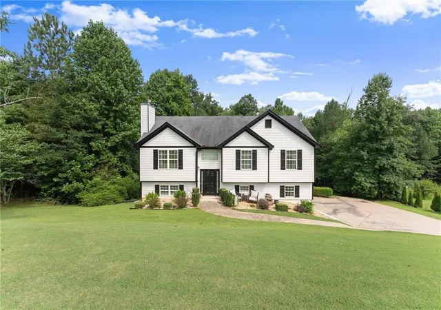 Photo 4 of Single family home for sale at 2786 Summer Crk Dr, Gainesville, GA 30507 | MLS# 7815331 | Listing updated on 2026-09-05