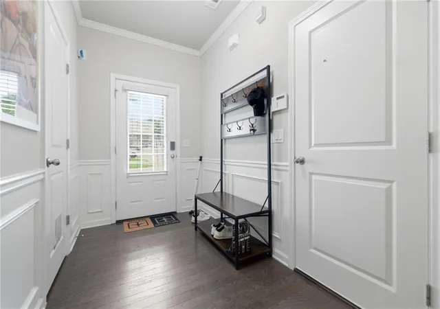 Photo 3 of Townhouse for sale at 7174 Kingswood Run Dr, Atlanta, GA 30340 | MLS# 7781817 | Listing updated on 2026-09-26