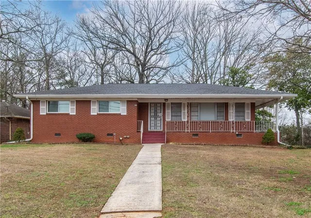 Homes for sale in Atlanta, GA | 656 Bolton Rd Nw, Atlanta, GA 30331 | MLS# 7730824