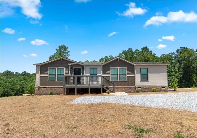 Homes for sale in Clarkesville, GA | 654 Robertson Loop Rd, Clarkesville, GA 30523 | MLS# 7796885