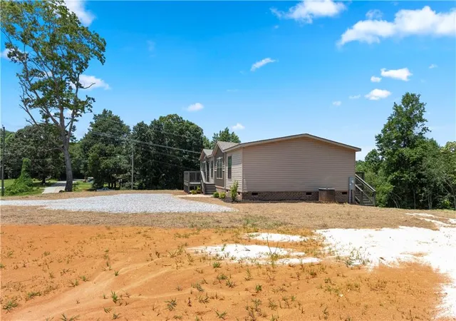 Homes for sale in Clarkesville, GA | 654 Robertson Loop Rd, Clarkesville, GA 30523 | MLS# 7796885