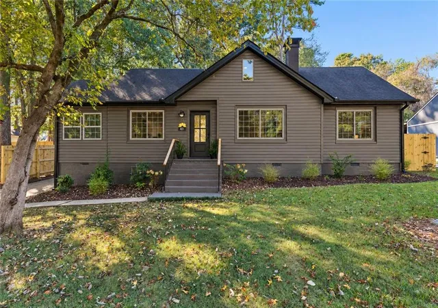 Photo 1 of Single family home for sale at 401 Ashburton Ave Se, Atlanta, GA 30317 | MLS# 7850902 | Listing updated on 2026-10-30