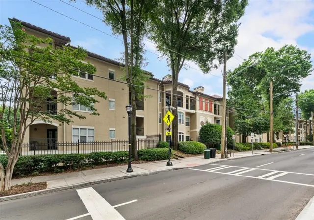 4th image of 955 Juniper St Ne, Atlanta, GA 30309