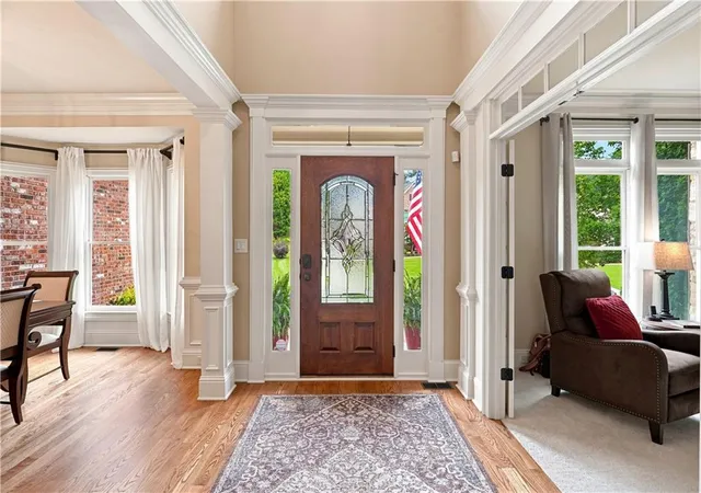 Photo 4 of Single family home for sale at 2125 Cascading Crk Ct, Cumming, GA 30041 | MLS# 7809838 | Listing updated on 2026-08-25
