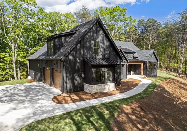 Photo 2 of Single family home for sale at 24 Fern Crk Ct, Jasper, GA 30143 | MLS# 7750213 | Listing updated on 2026-09-12