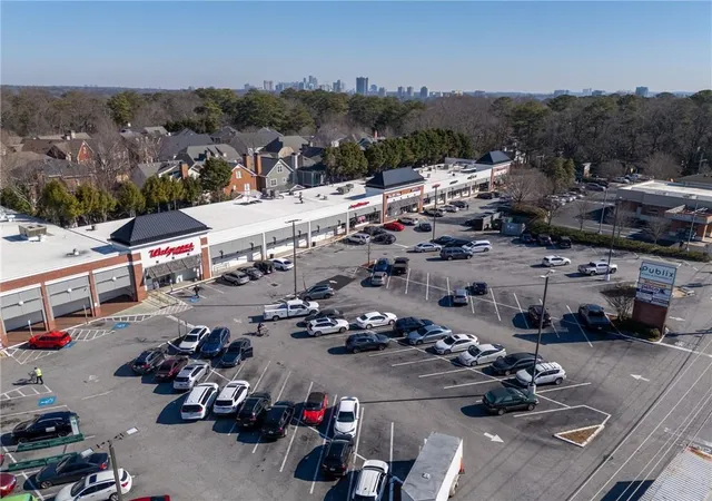 24th image of 1849 Howell Mill Rd Nw, Atlanta, GA 30318 | MLS# 7534372