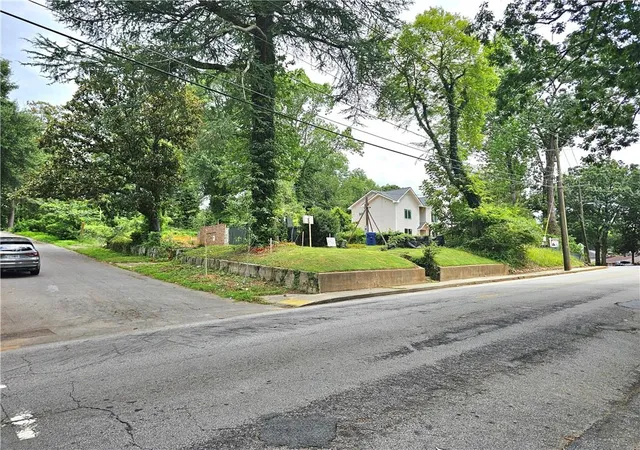 Photo 1 of Sale Pending at 531 Chappell Rd Nw, Atlanta, GA 30318 | MLS# 7808669 | Listing updated on 2026-09-09