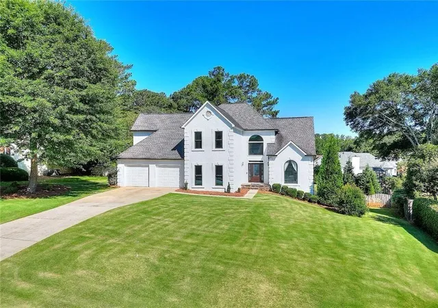 2nd image of 10590 Stonepoint Pl, Johns Creek, GA 30097 | MLS# 7769320