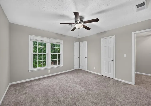 Photo 4 of Townhouse for sale at 226 High Crk Dr, Roswell, GA 30076 | MLS# 7806130 | Listing updated on 2026-09-16