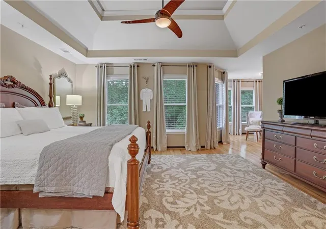 Photo 4 of Sale Pending at 2555 Milford Ln, Alpharetta, GA 30009 | MLS# 7791510 | Listing updated on 2026-09-19