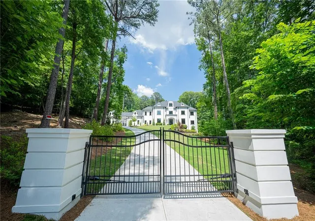 2nd image of 5211 Powers Ferry Rd, Sandy Springs, GA 30327 | MLS# 7820662